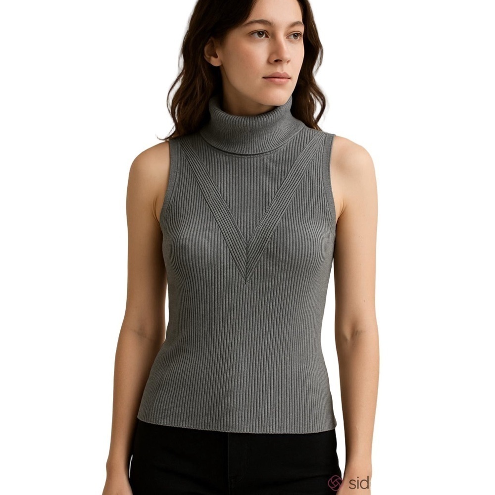 Melanie Lynn Boutique Size Small Gray Sleeveless Turtleneck Knit Neutral Sweater